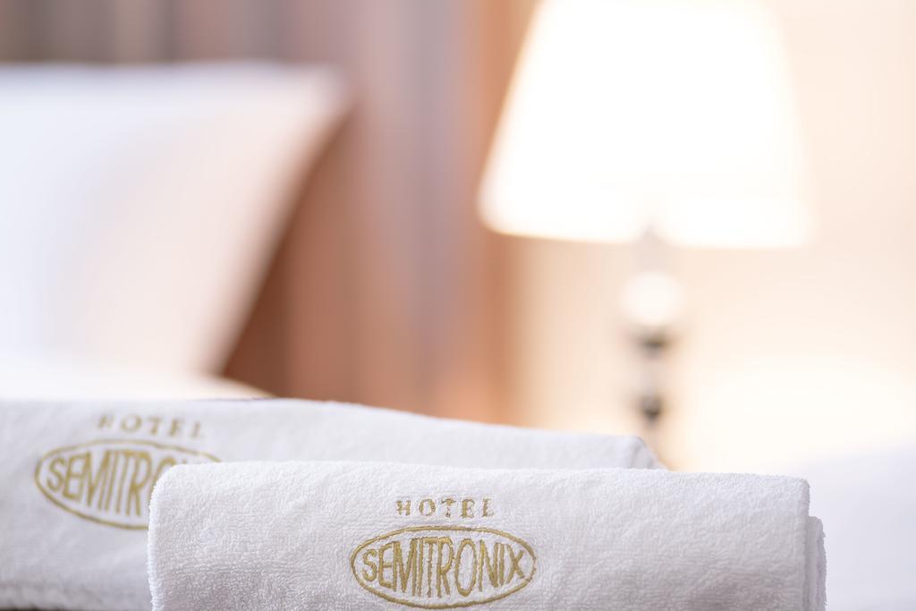 Hotel Semitronix Peć Zewnętrze zdjęcie